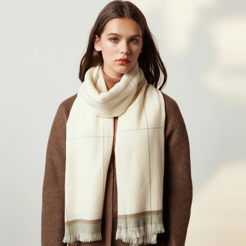 in the fall and winter of female long han edition joker more students warm double-sided plaid shawl cashmere scarf