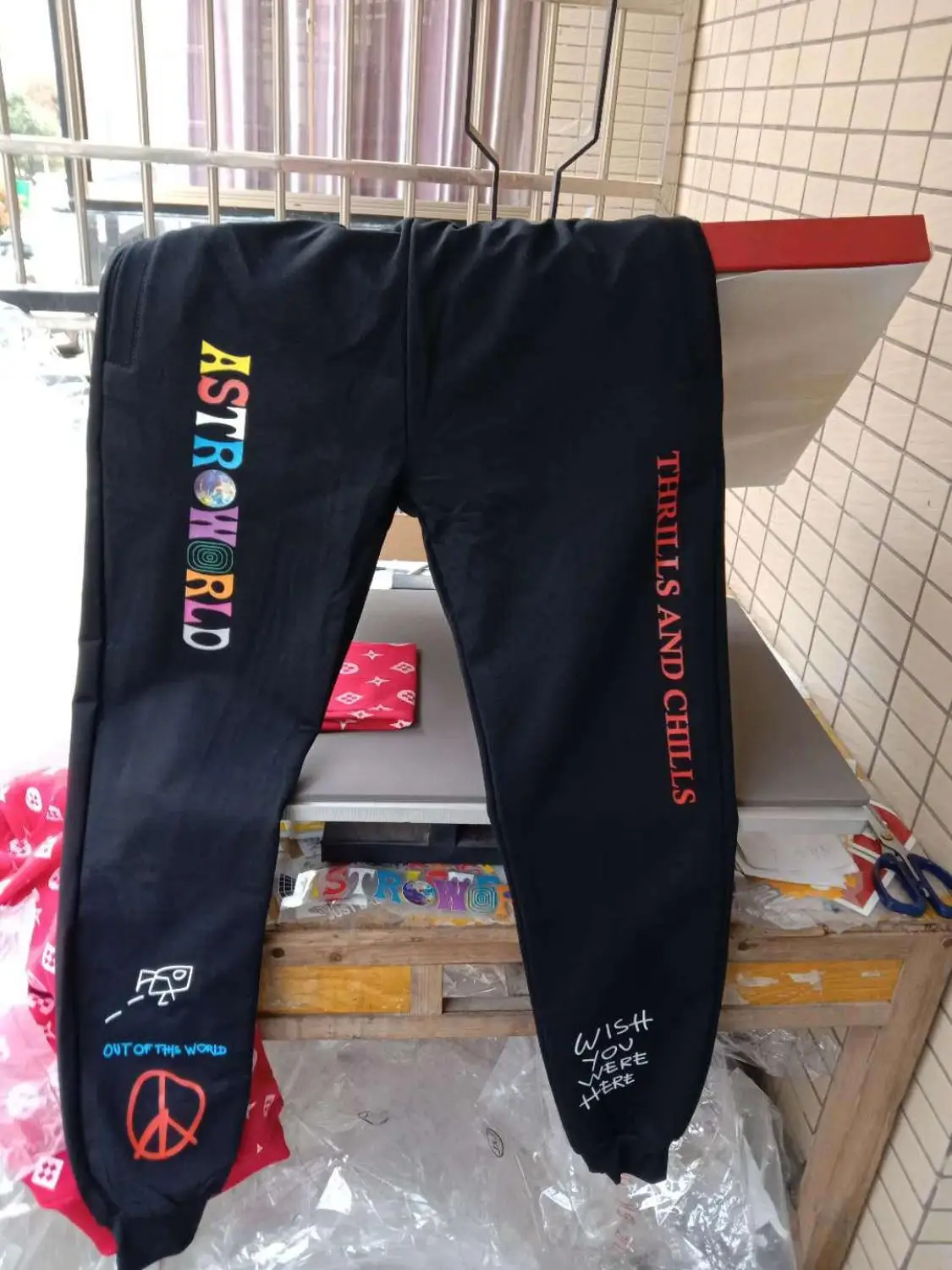 Качественные флисовые брюки Трэвиса Скотта астромира с буквенным принтом для женщин и мужчин, штаны для бега в стиле хип-хоп, уличная одежда для мужчин и женщин, спортивные штаны