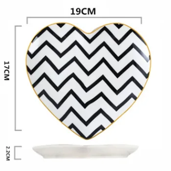 

Heart-shaped Ceramic Dishs Creative Salad Pasta Plates INS Cute Kitchen Storage Tool Fashion Creative Tableware Plate Dishes