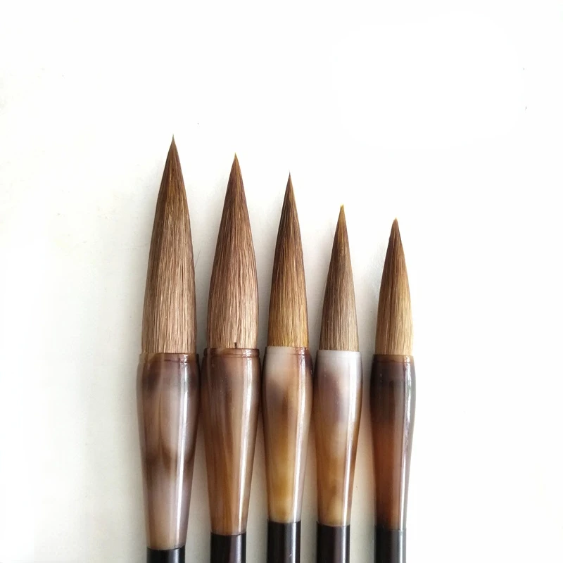 Кисть с белой краской. Кисть щетина хм плоская 22. Кисти щетина для масла. Кисточка для макияжа. Кисточка для рисования твердая.