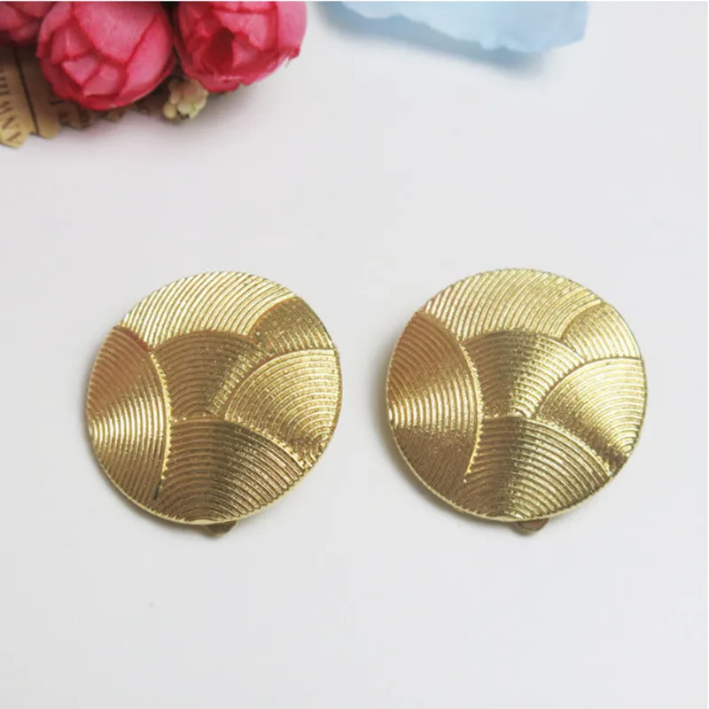 COWNINE Circular exaggerated ripple clip earrings/wedding gift wedding jewelry earrings unique design style 4
