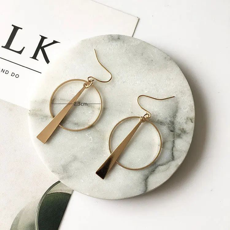 

European and American Geometric Circle Simple Earrings Temperament Retro Long Earrings for Women Drop Earrings