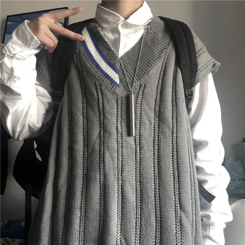 

Men's vest 2020 autumn and winter new V-neck versatile sleeveless loose knit top young people fashion trend men's clothing