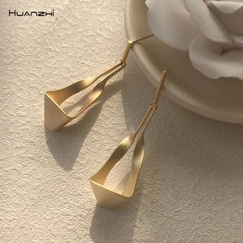 

HUANZHI 2020 New Punk Personality Golden Metal Drop Earring Geometric Irregular Distortion For Women Girls Jewelry Gifts