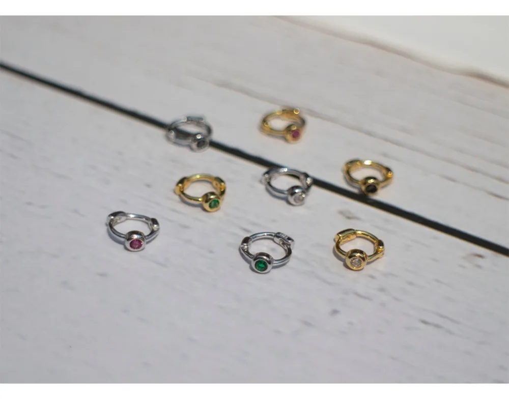 Серьги из стерлингового серебра 925 пробы, модные, красные, черные, зеленые, мини, циркониевые, круглые серьги, кость, дикий, милый тренд, женские серьги для девочек, ювелирные изделия