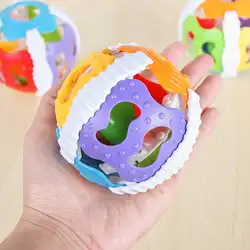 Цветная погремушка пластиковый ручной Колокольчик мячик забавная новорожденная детская игрушка для новорожденных подарок красочный