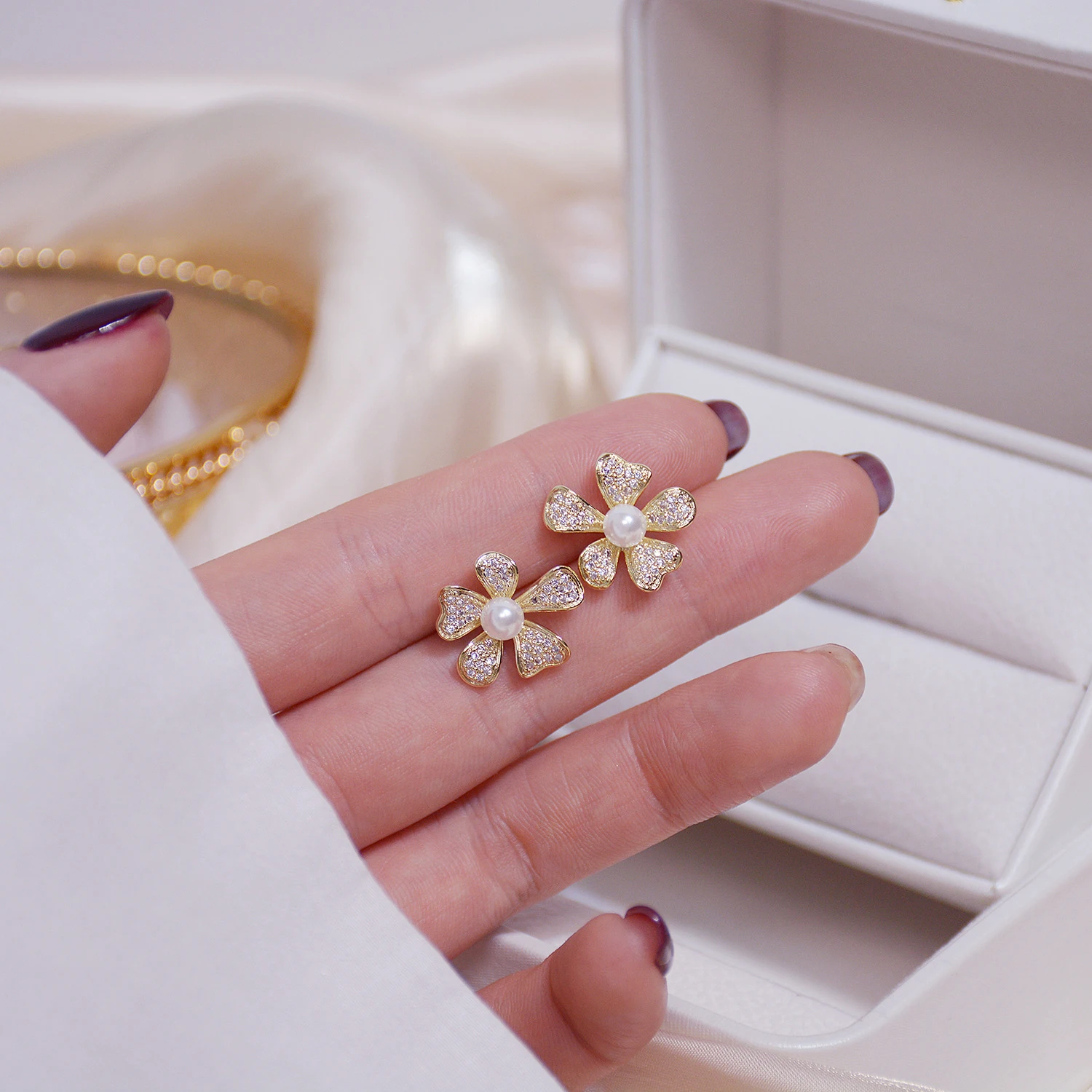 Luxury 14K Real Gold Plated Five zircon leaves Earring Delicate Micro Inlaid Cubic New CZ Stud Earrings Wedding Jewelry Pendant