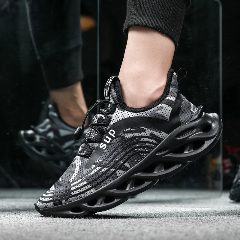

Autumn net cloth breathable sneakers Men's fashionable thick sole and large size men's shoes