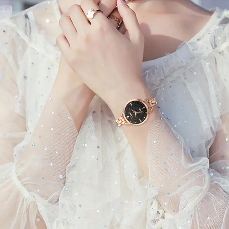 Small Gold Bangle Bracelet Luxury Watches Stainless Steel Retro Ladies Quartz Wristwatches Fashion Quartz Analog Wristwatch Gift