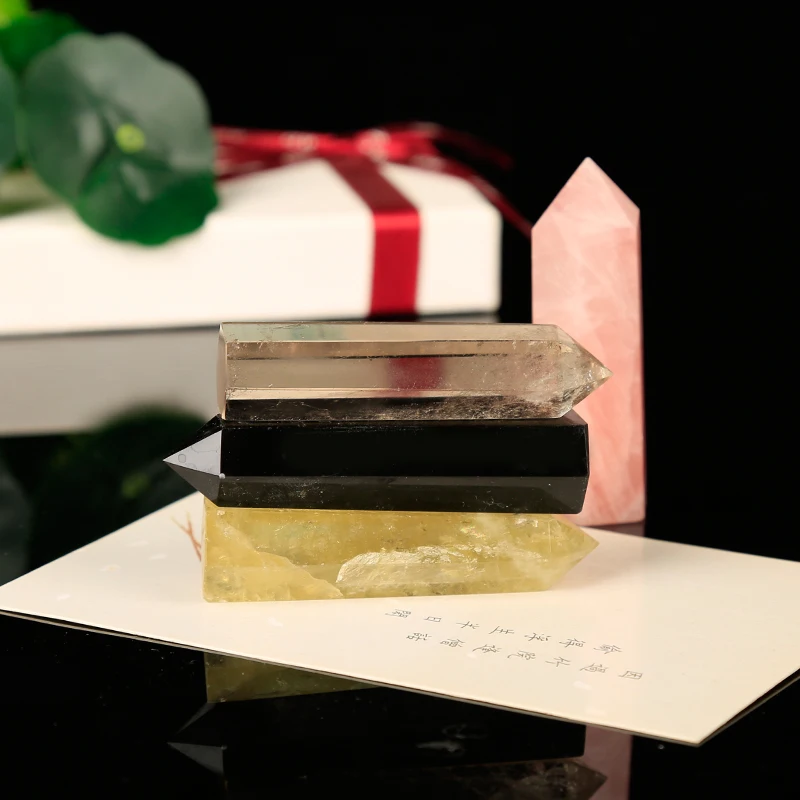 1 шт. шестигранная колонна с натуральным кристаллом и драгоценным камнем розовый