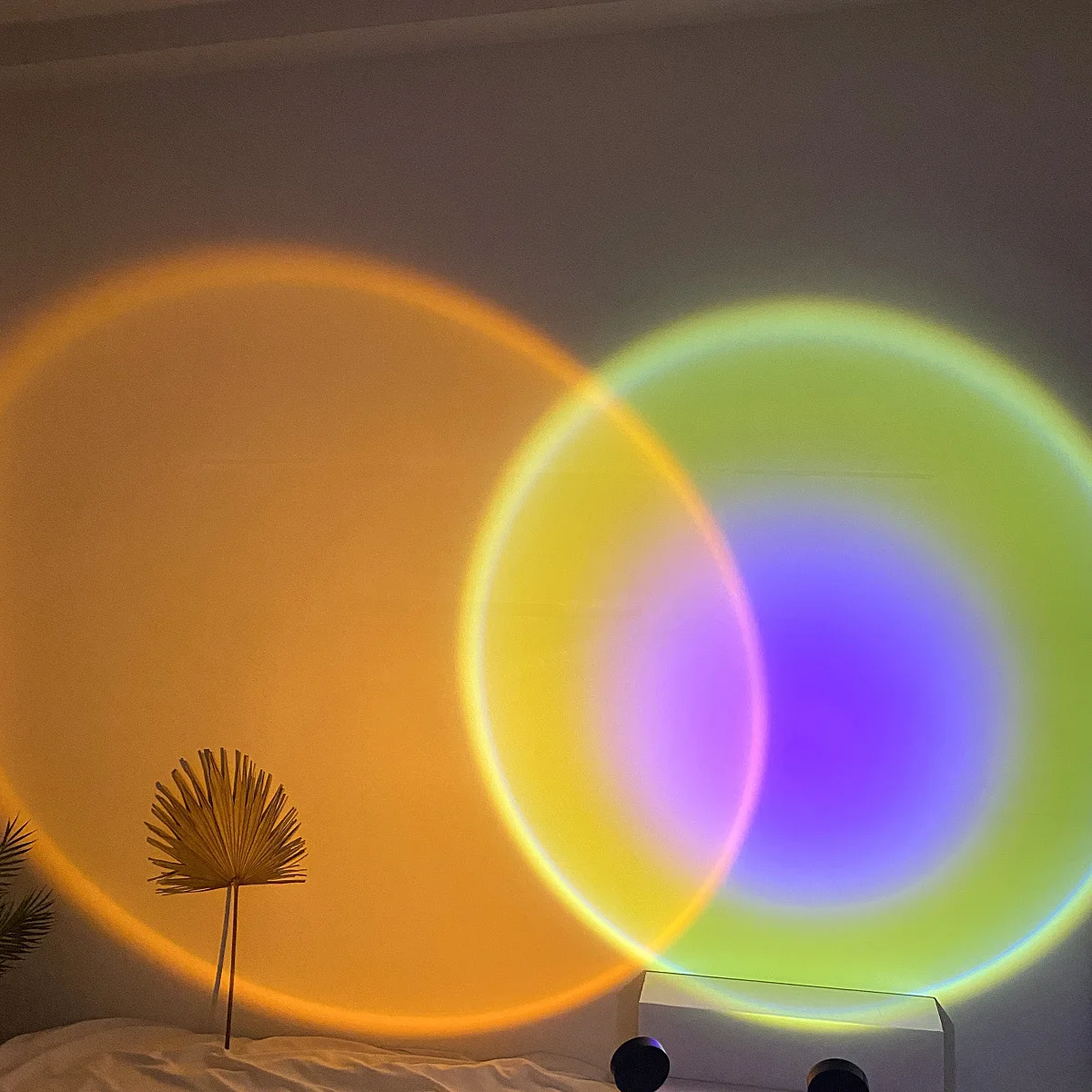 2021 USB Button Rainbow Sunset Projector Atmosphere Led Night Light Home Coffe Shop Background Wall Decoration Colorful Lamp