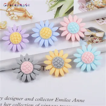 

20pcs Daisy Flowers multicolor Sunflower flatback Resin Cabochons Scrapbook Craft DIY Embellishments decor Headwear accessories