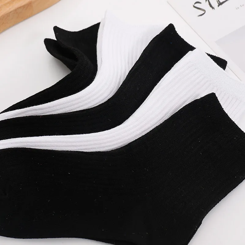 10  pairs  Autumn and Winter Sweat-Absorbent Breathable and Simple Fashion All -Matching Women 's Middle Tube Cotton Socks