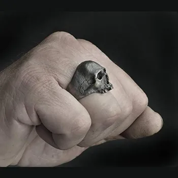 Bague tête de mort ténèbres