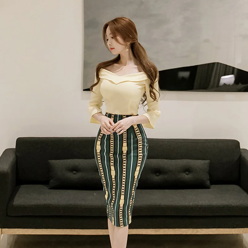 

WOMEN'S Dress 2019 Autumn Clothing New Style Debutante Horizontal Neck Bell Sleeve Tops + Printed Skirt-Style Set