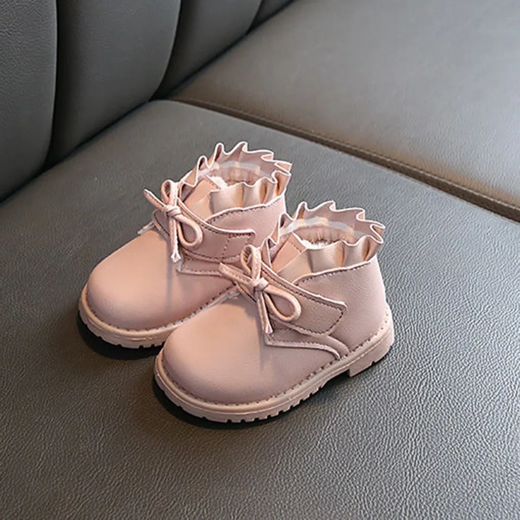 kinder booties tan