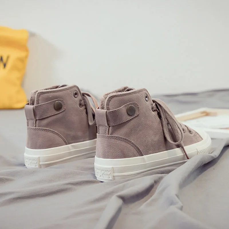 Winter New Solid Color Shoes Female Fashion Rivet Wild Thick Warm Women's Shoes Non-slip Trend Comfortable High-top Casual Shoes