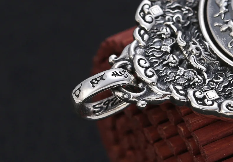 silver-om-pendant010B