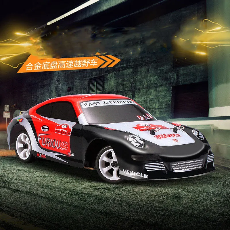 

Weili K969 2.4G Remote Control Alloy Chassis 1: 28 Electric High-Speed Four-Wheel Drive Drift Car Race Car Model Toy