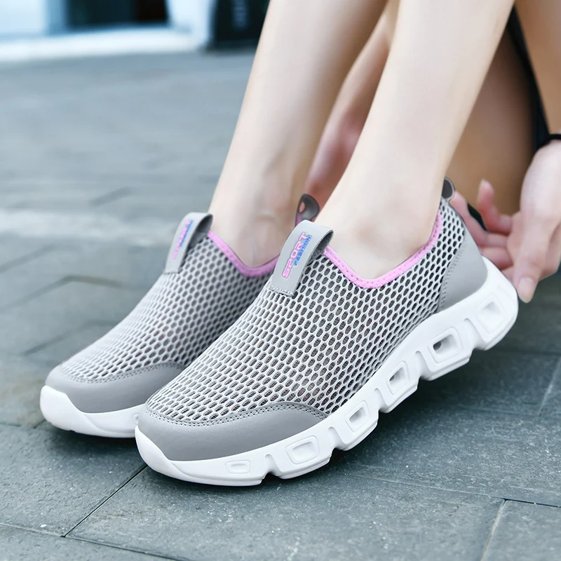 Men Aqua Shoes Outdoor Breathable Beach Shoes Lightweight Quick-drying Wading Sport Water Camping Sneakers Size 48