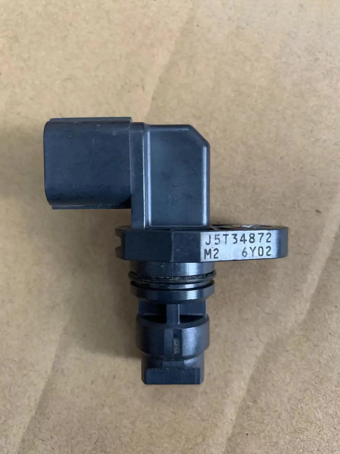 

2 pieces J5T34872 Camshaft Position Sensor 33220-64L00-000 3322064L00000 33220-64L00 3322064L00 J005T34872 for Outboard Marine