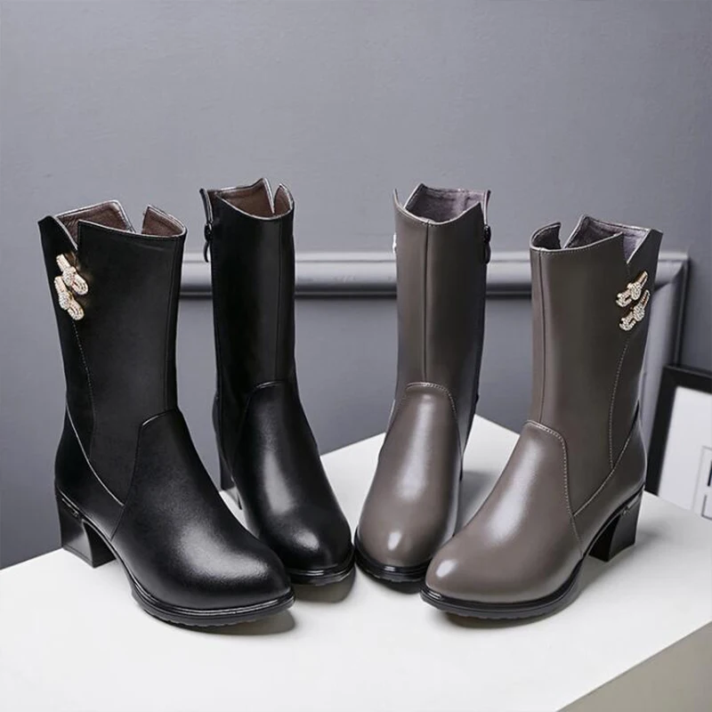 

Autumn and winter new leather boots women's cotton boots with snow boots with leather Martin boots women's wool boots