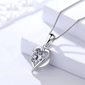 

Genuine S925 sterling silver ladies gift Korean Version Heart-shaped pendant Micro inlay Peach Heart zircon fashion pendant