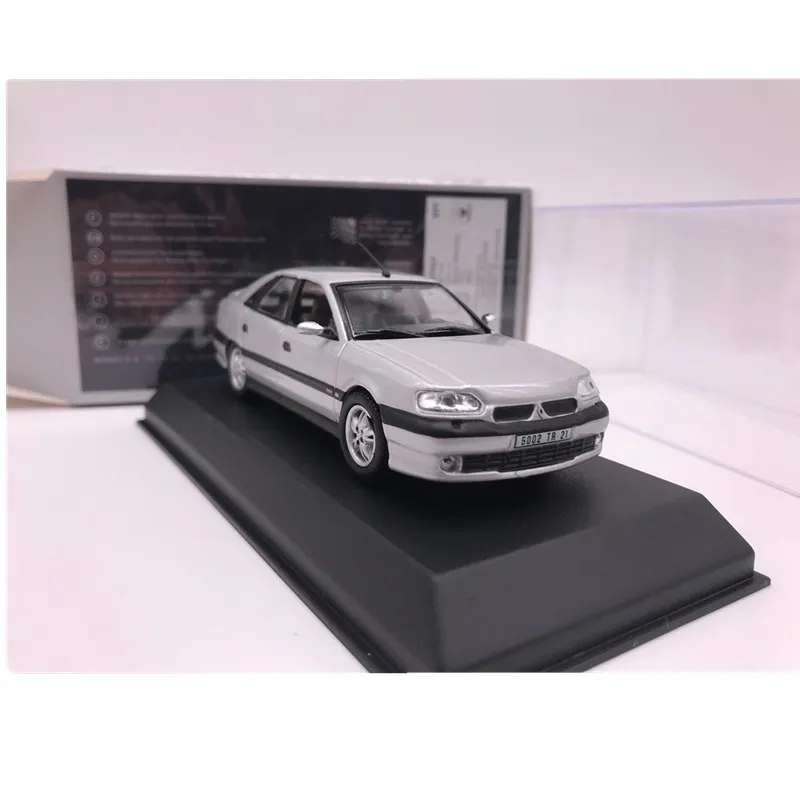 1:43 сплав модель автомобиля Renault safrane модель игрушечной машины Коллекция подарков