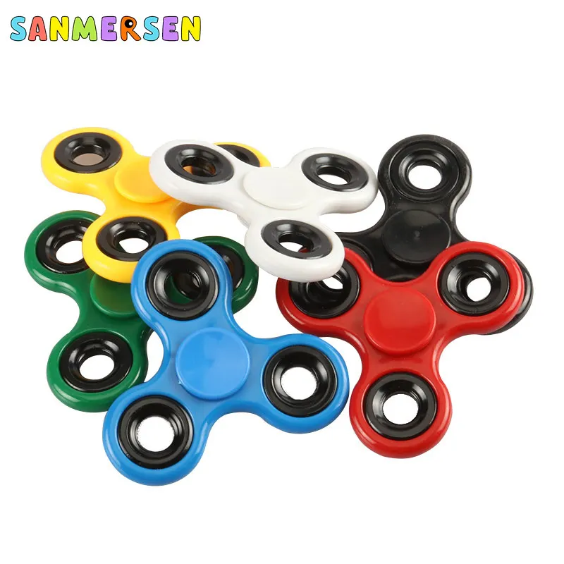 AU NEW Triangle Hand Finger Fidget Spinner Toys for kids Adult Stress Reliever 