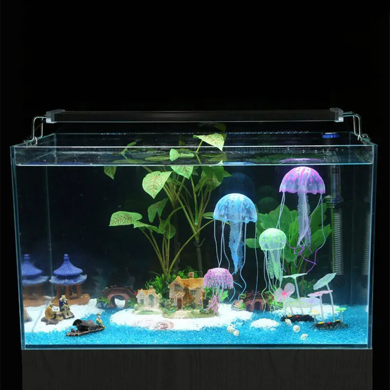 Купить живых рыбок для аквариума. Аквариум (Fish Tank) 2009. Аквариум с искусственными рыбками. Медуза в аквариуме искусственная. Аквариум с медузами.