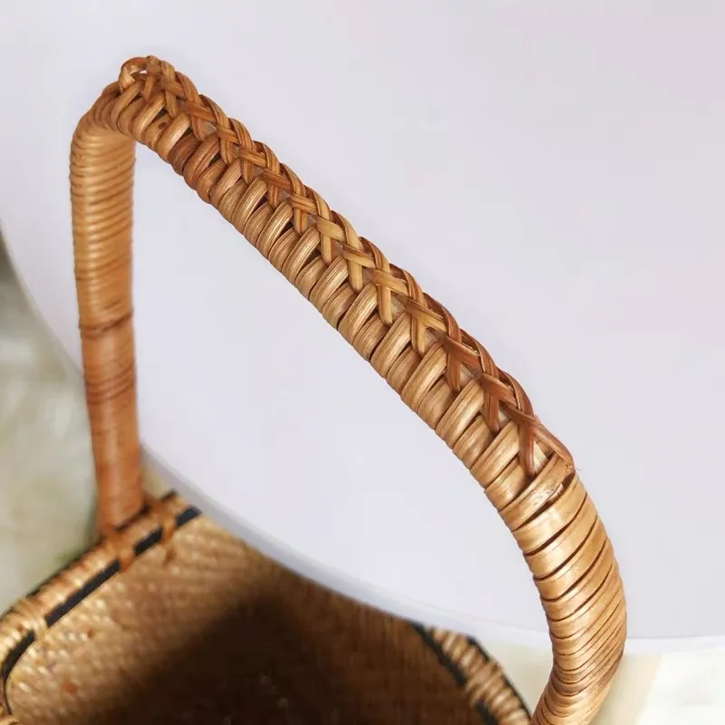Storage Basket Hand-woven Vietnam rattan Portable handheld Sundries decorate the storage basket with flowers Home decoration