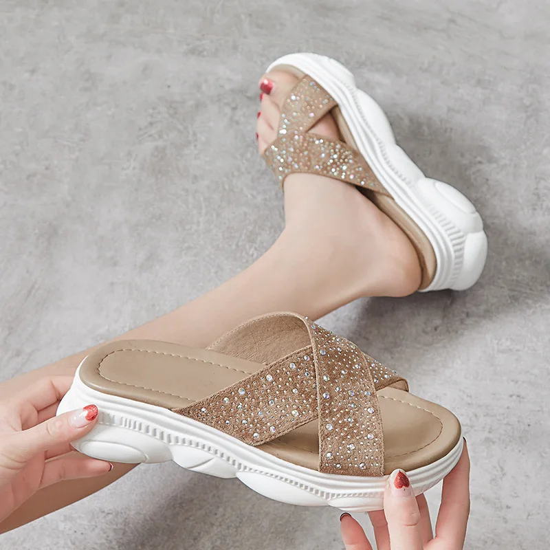 

Korean-style Slippers Women's Summer New Style Thick Bottomed Casual Outer Wear Slipper Online Celebrity Man-made Diamond Anti-s