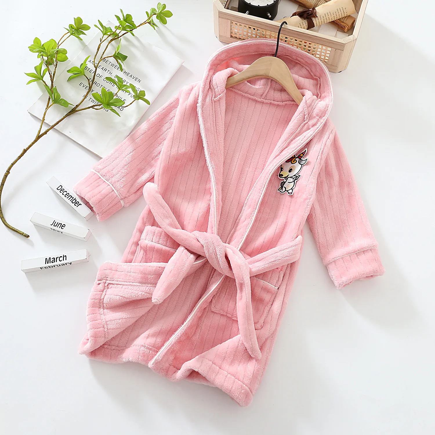 New Spring Girl Boy Pajamas Flannel Girls Boys Robes Children Sleepwear Bathrobe Autumn Girls Clothing Kids Hooded Bathrobe