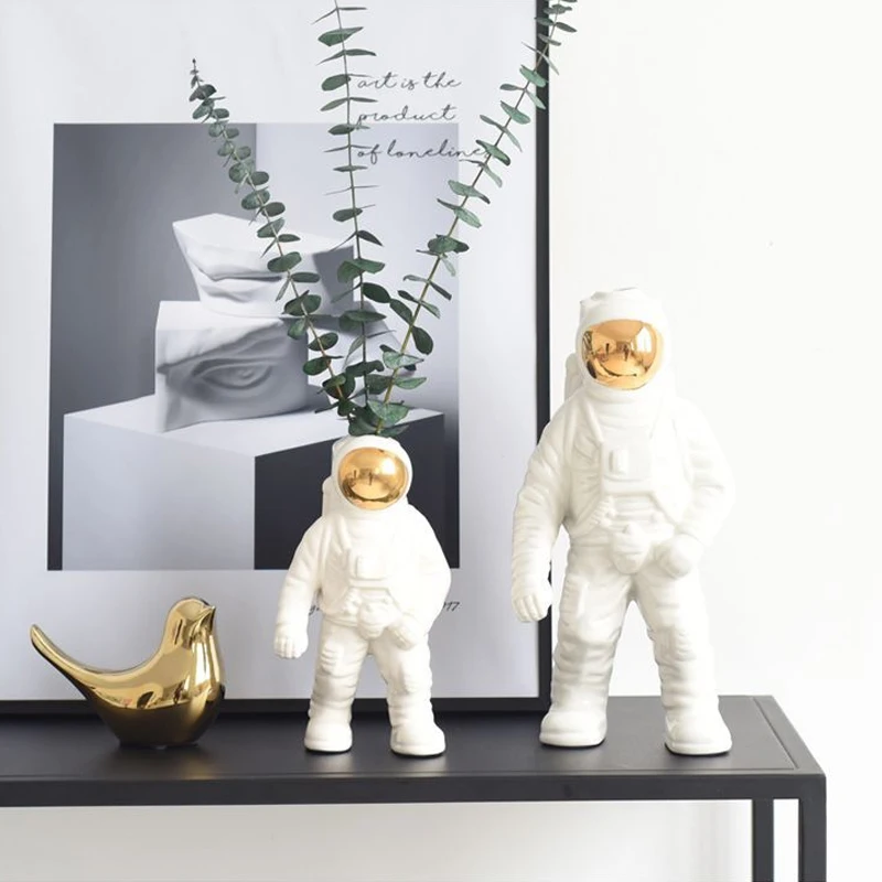 

Astronauts Flower Inserts Modern Minimalist Home Decorations Living Room Restaurant Spaceman Vase Decoration Nordic Style