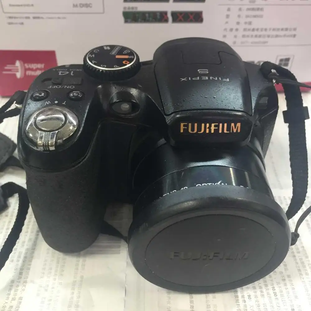 USED FUJIFILM FINEPIX S2900HD 14 MP Digital Camera with 18x Wide Optical Zoom and 3.0-Inch LCD