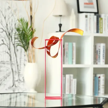 

Concise Ribbon Artwork Bud Freestanding Sculpture Abstract Modern Iron Sculpture Exquisite Desk Decor Contemporary Centerpiece
