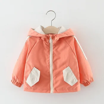 

2019 Autumn Girls Kids Trench Coat Children Baby Infants Hooded Back Strawberry Outwear Princess Coat Outwear Casacos WT901