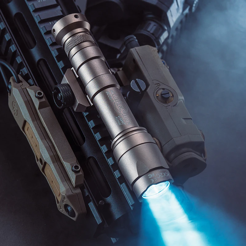 

Element Surefir M600C Weapon Tactical Scout light LED 366 LumenTactical Rifle Flashlight Airsoft M600 Series