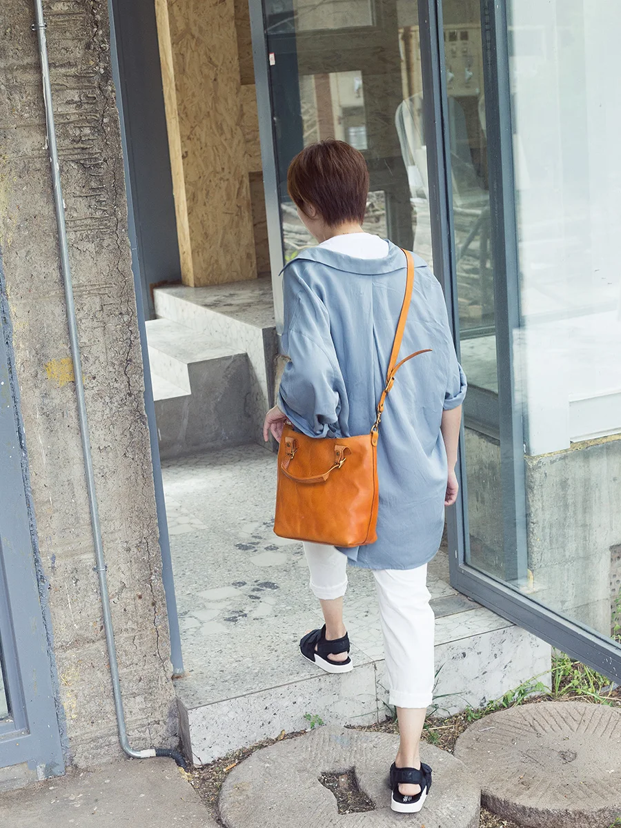 Longchamp Neo Bucket Crossbody Bag