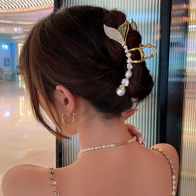 New Temperament  Flower Rhinestone Shark Clip Catch Clip Headdress Hair Catch Back Head Hairpin Hair Accessories Jewelry