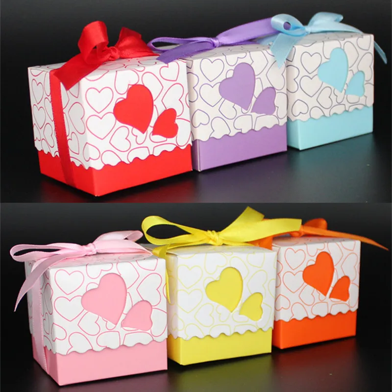 

50pcs Love Heart Small Laser Cut Gift Candy Boxes Wedding Party Favor Candy Bags With Ribbon Decor DEC889