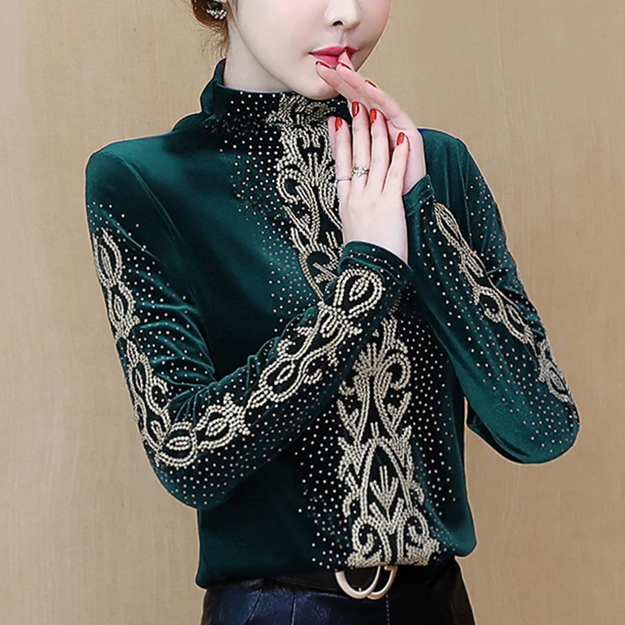 Goedkoop Goud Fluwelen Lange Mouwen Vrouwen 2019 Slanke Herfst Winter Mode Plus Size T shirt Vrouwen Tops Elegante Tshirt Camiseta mujer