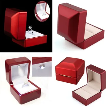 

1pc Cherry Polish Diamond Jewelry Ring Box with LED Light Engagement Wedding