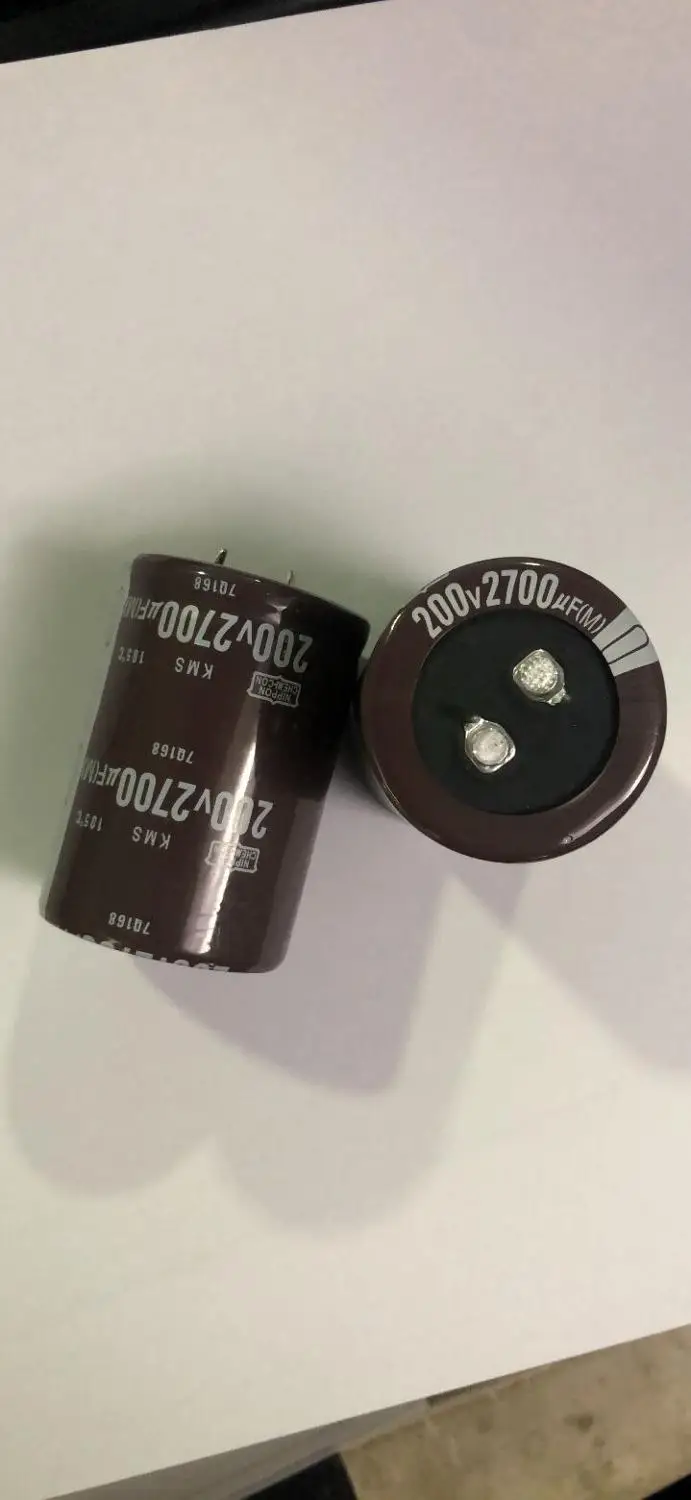 200V2700UF нет бренда 200V 35X50 UQ 2700 мкФ емкость 85 градусов точность: 20%|p p|c c |