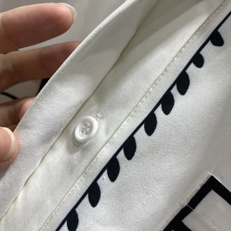 2020 New Styles In Summer and Autumn Contrast Line