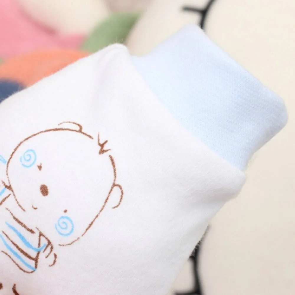 1 пара перчаток из чистого хлопка для новорожденных и детей с героями мультфильмов, защитные перчатки для лица, дышащие рукавицы с защитой от царапин, теплые зимние перчатки