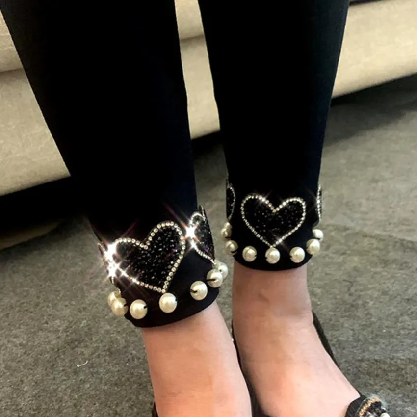 

Черные тонкие женские леггинсы с жемчугом длиной до щиколотки на осень и зиму