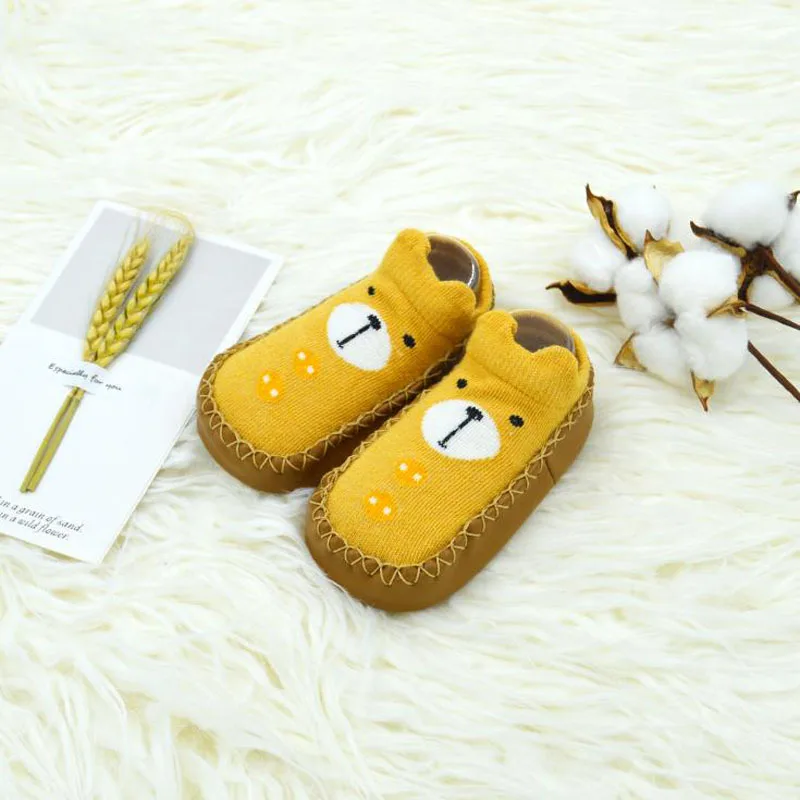Детские носки с мягкой резиновой подошвой, носки для новорожденных, весна-осень-зима, детские носки-тапочки для мальчиков и девочек, нескользящие носки - Цвет: yellow bear