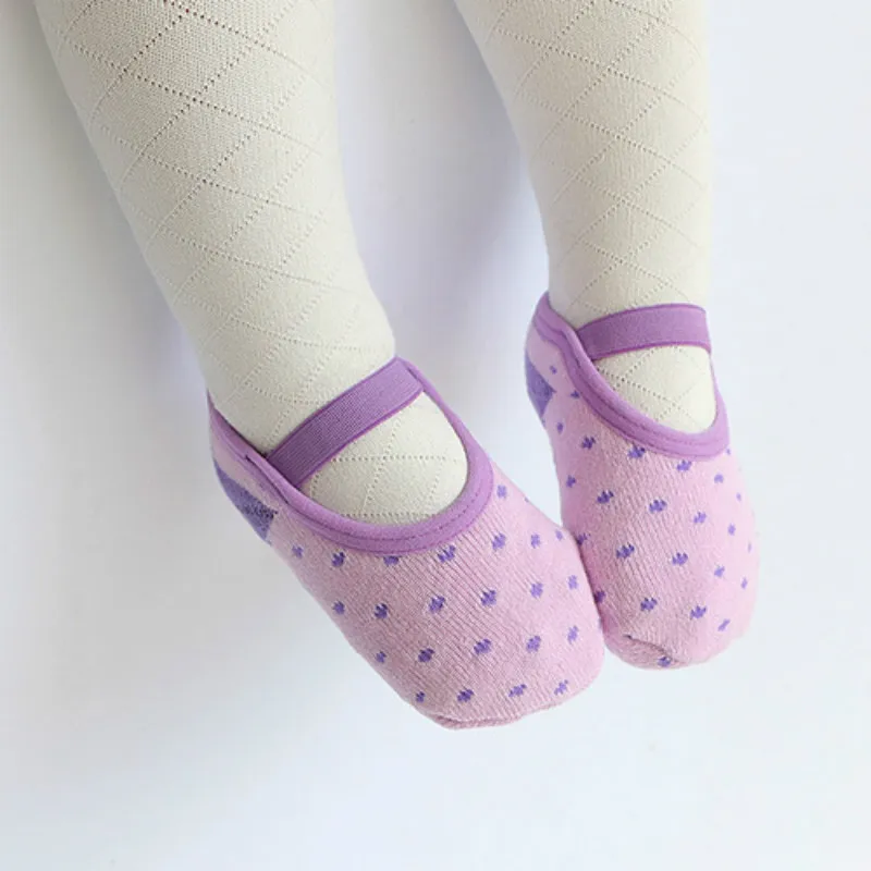 Модные детские носки-тапочки для девочек и мальчиков, милые Нескользящие хлопковые эластичные носки с рисунками для малышей Обувь для новорожденных 1-3 лет