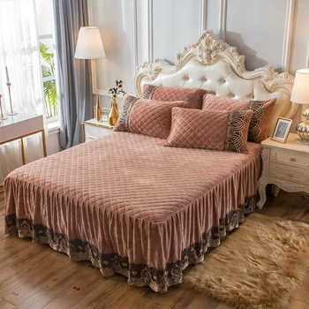 

Khaki Yellow Pink Wine Red Gray Luxury European Fleece Fabric Thick Lace Bed Skirt Bedding Set Velvet Bedspread Pillowcase 3pcs